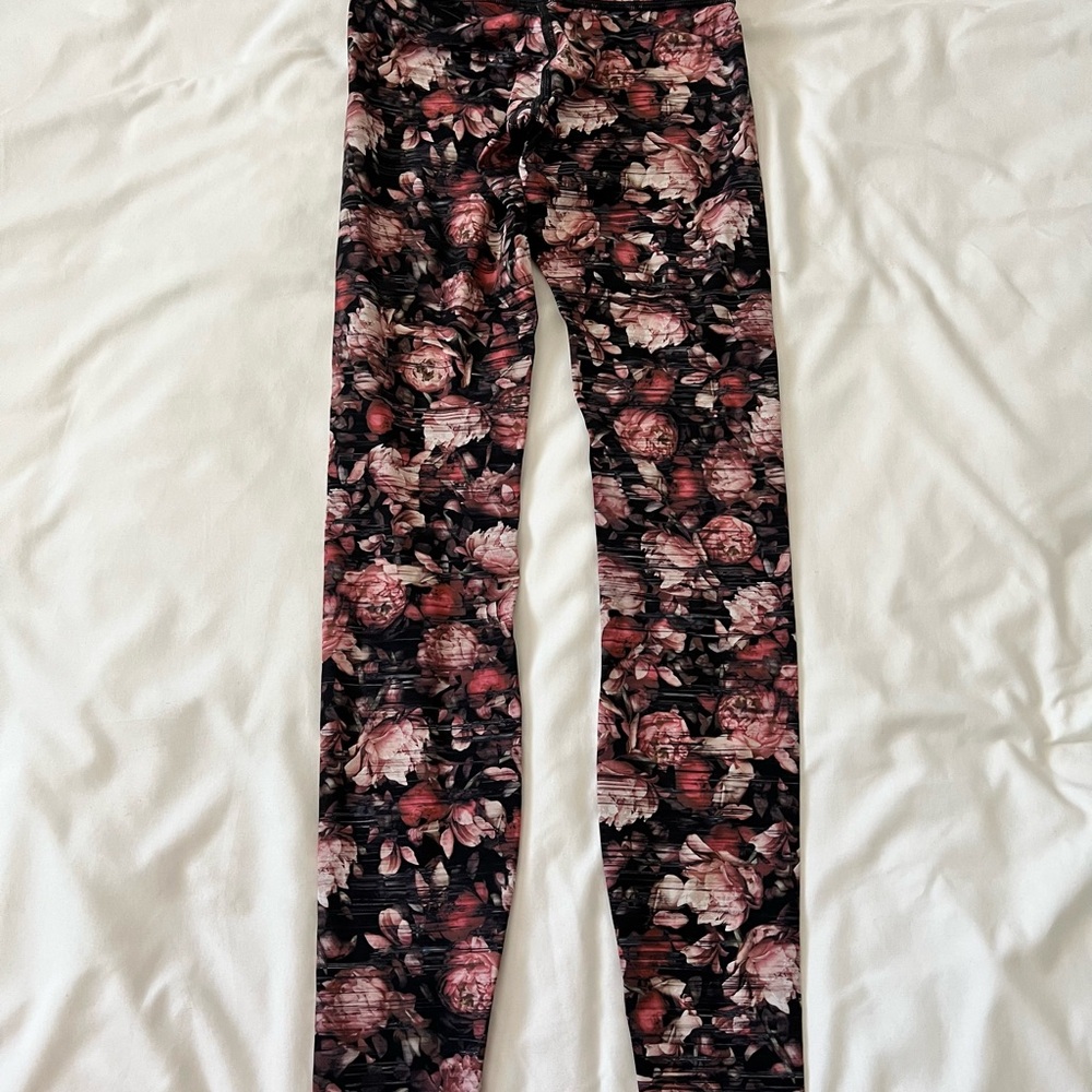 Size 2 Lululemon Womens Floral Print Leggings
